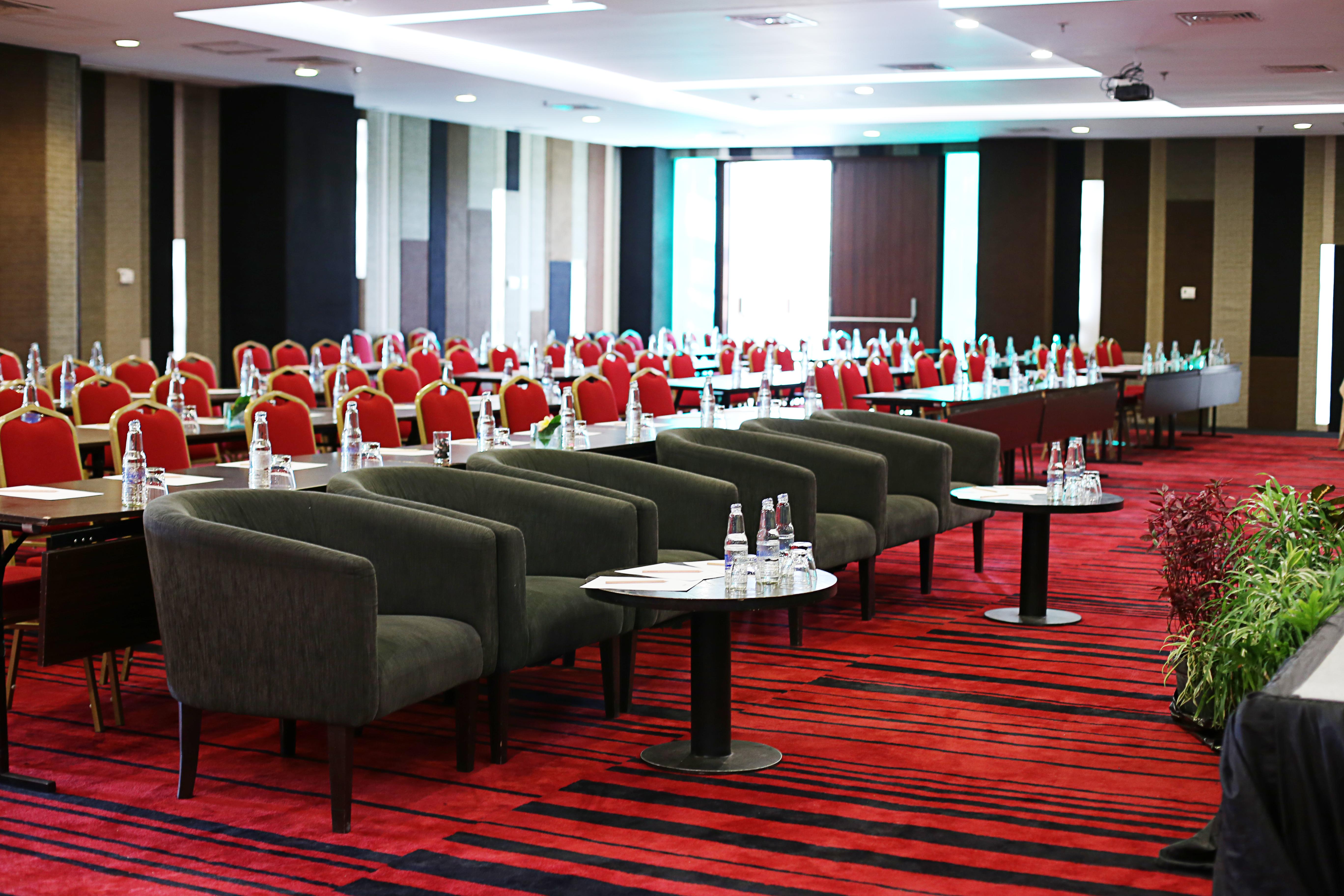 Fairfield By Marriott Bali Kuta Ngurah Rai Кута Экстерьер фото