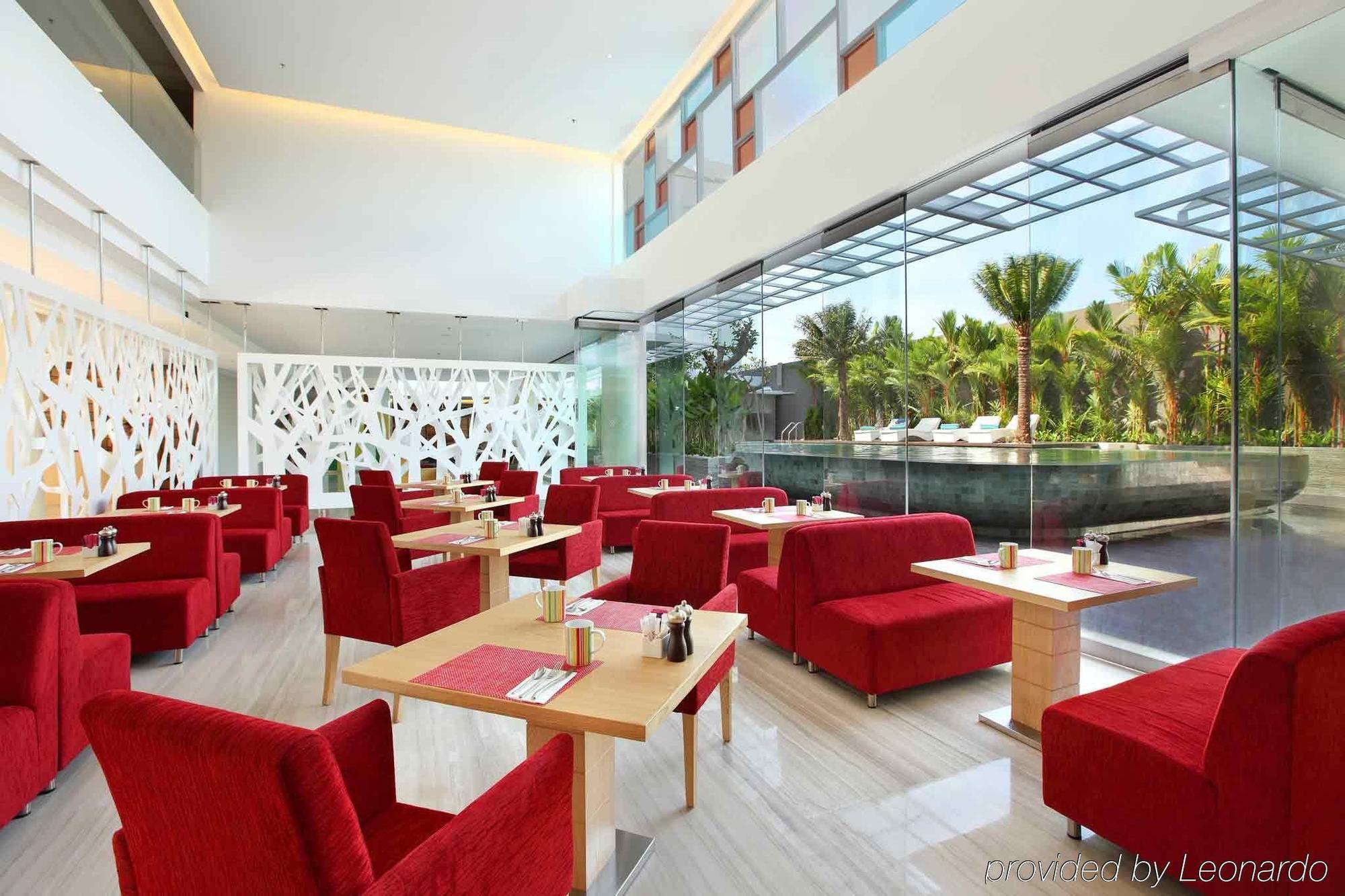 Fairfield By Marriott Bali Kuta Ngurah Rai Кута Ресторан фото