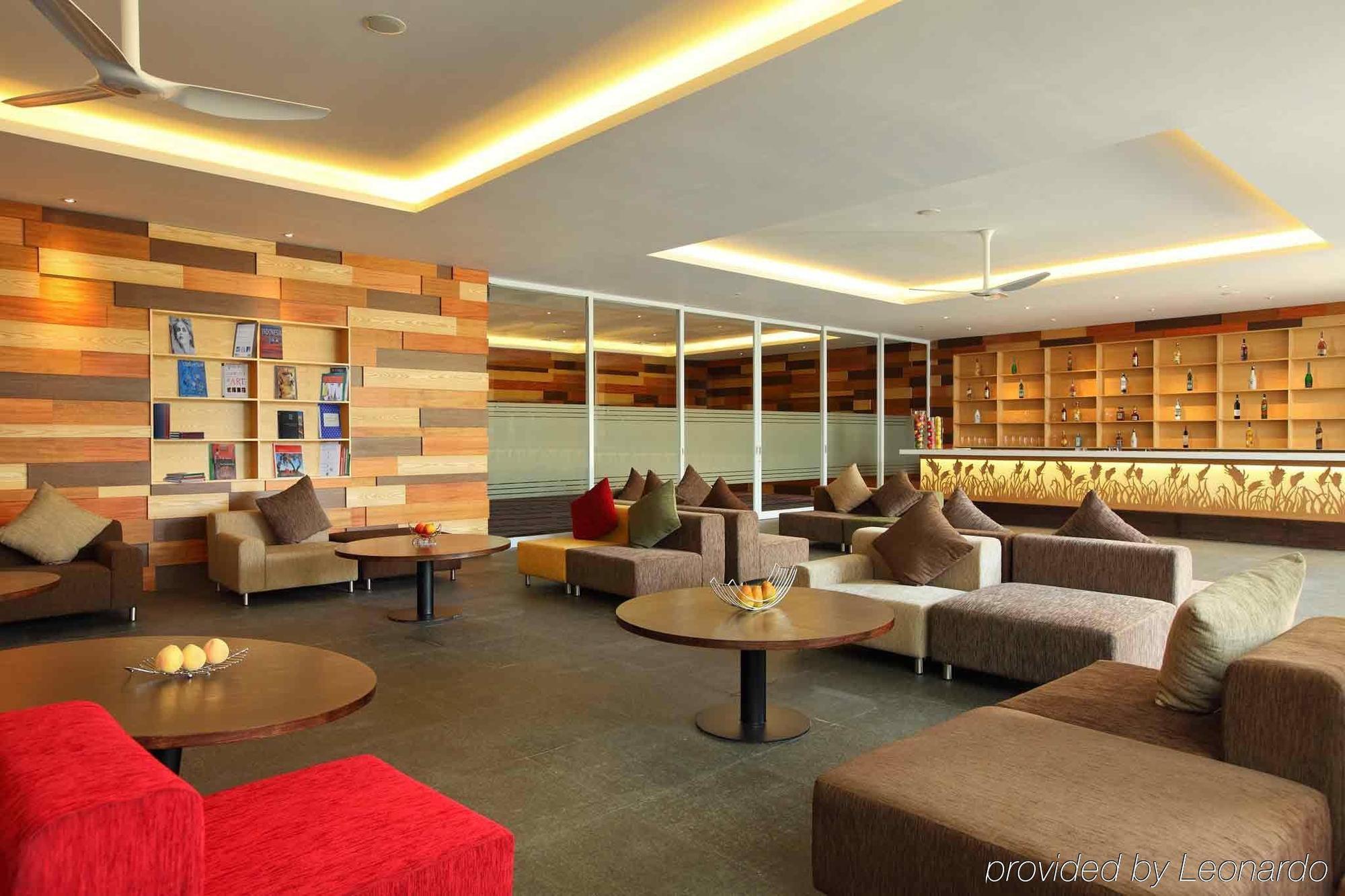 Fairfield By Marriott Bali Kuta Ngurah Rai Кута Интерьер фото