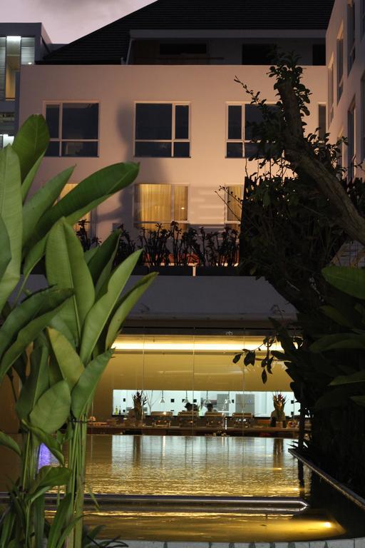 Harvestland Hotel Bali Кута Экстерьер фото