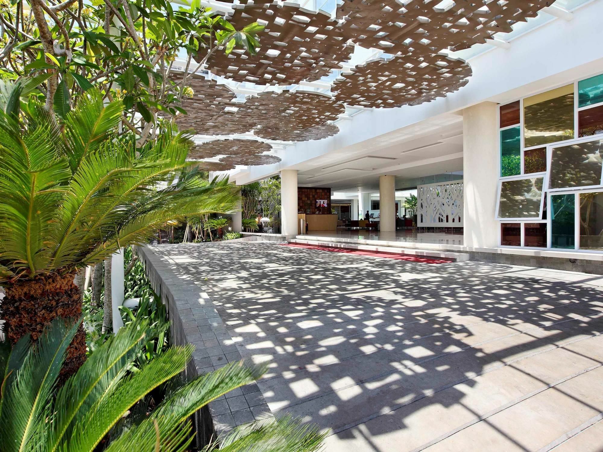 Fairfield By Marriott Bali Kuta Ngurah Rai Кута Экстерьер фото